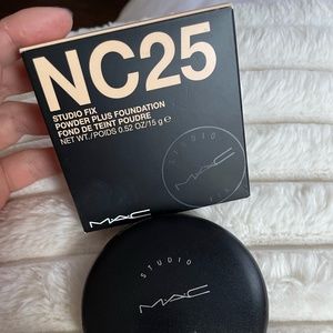 MAC Studio Fix Powder Plus Foundation